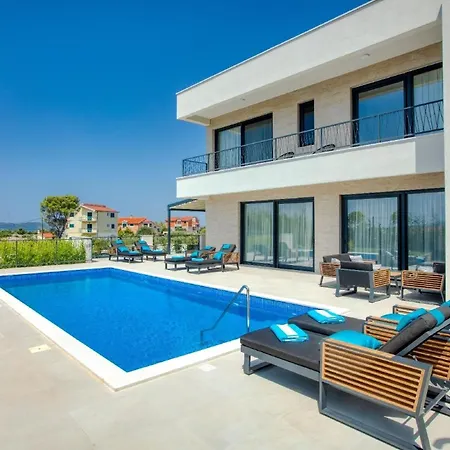 Ferienhaus Mit Privatpool Fur 8 Personen Ca 250 Qm In Brodarica, Dalmatien Norddalmatien Brodarica (Sibenik-Knin)